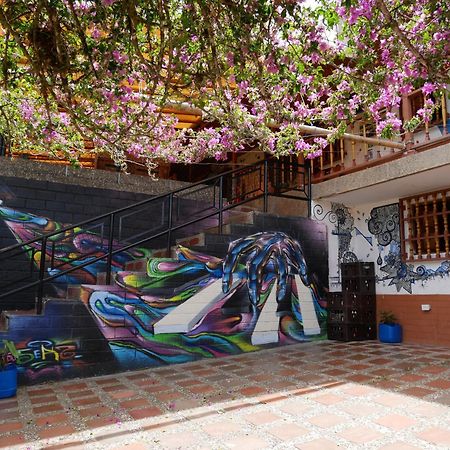 Casa Kayam Art Hostel Coliving Coworking Guatape Bagian luar foto