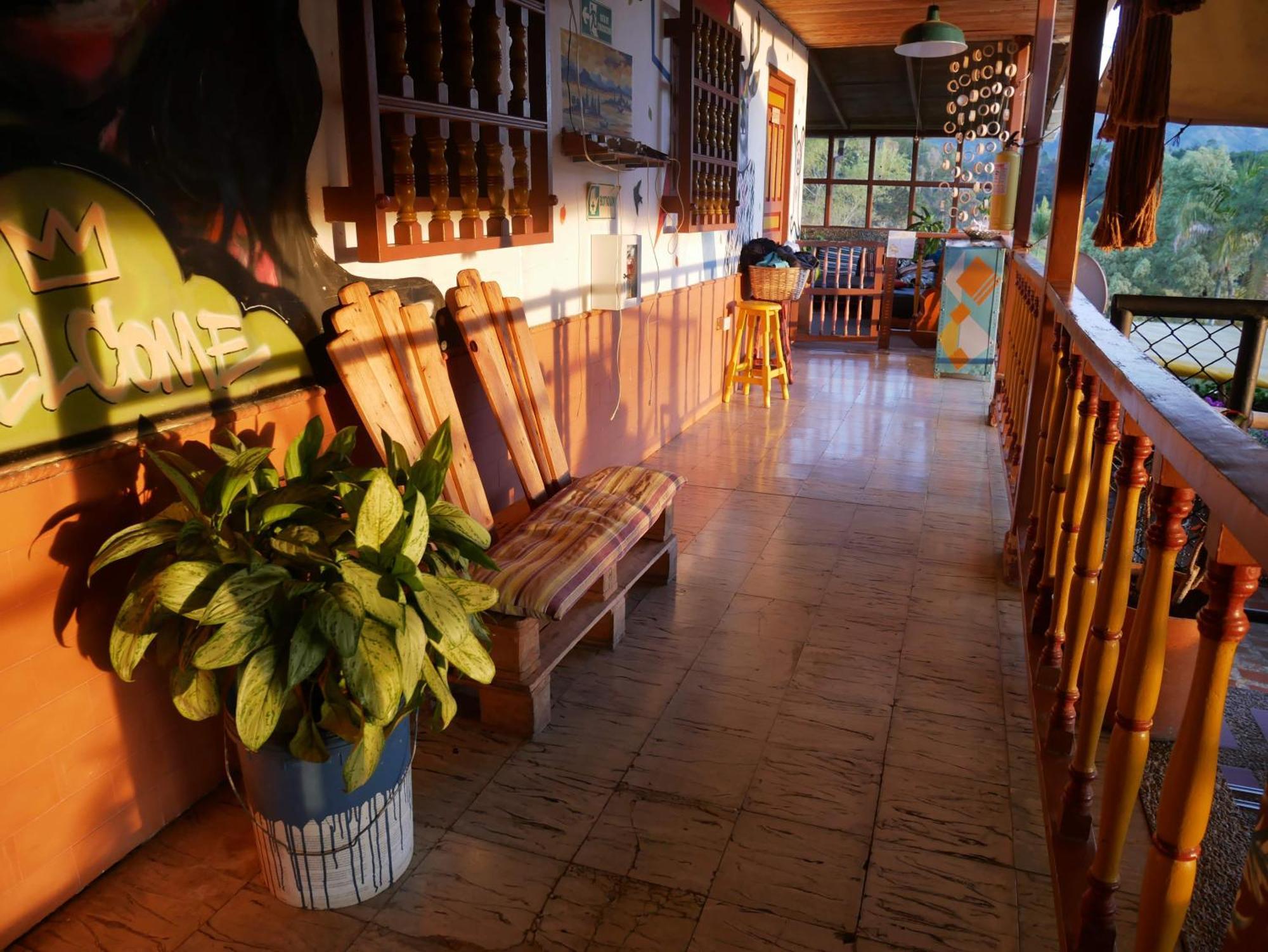 Casa Kayam Art Hostel Coliving Coworking Guatape Bagian luar foto